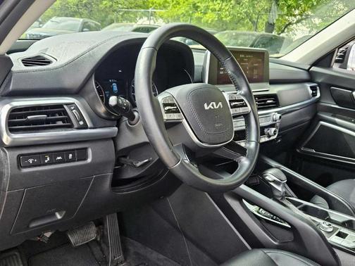 2022 Kia Telluride LX