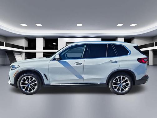 2023 BMW X5 sDrive40i