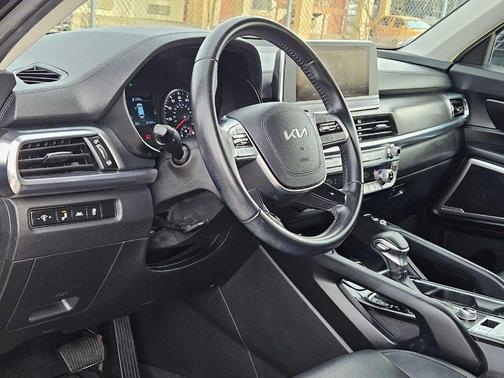 2022 Kia Telluride S