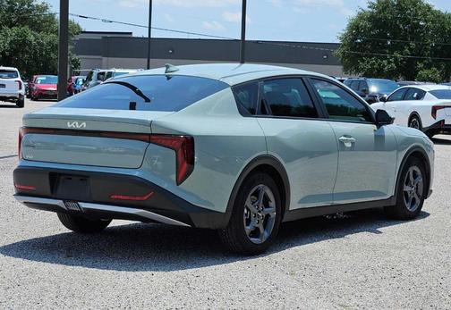 2025 Kia K4