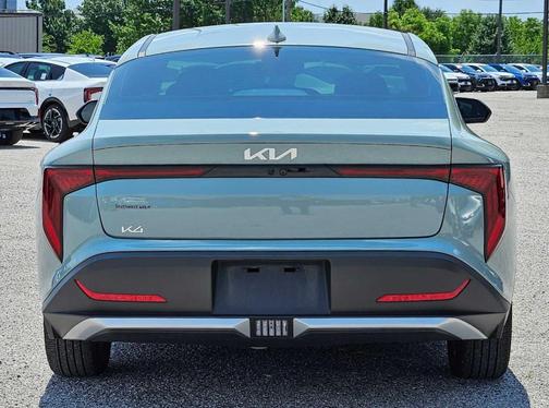 2025 Kia K4