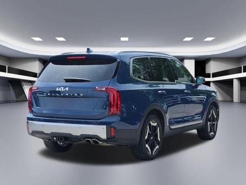 Midnight Black 2023 Kia Telluride S