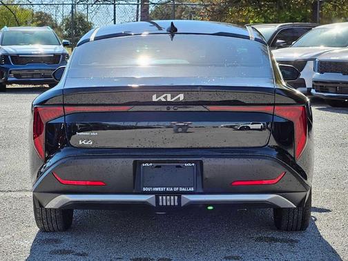 2025 Kia K4 LX