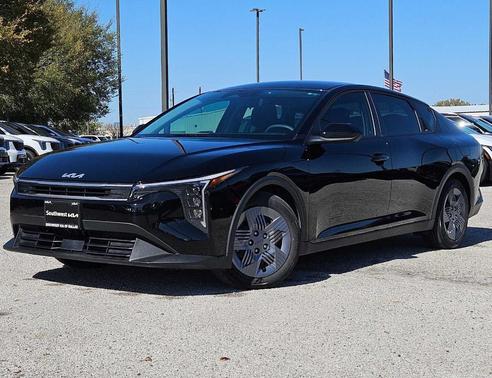2025 Kia K4 LX