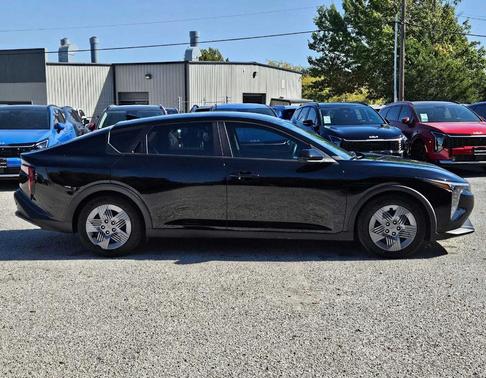 2025 Kia K4 LX
