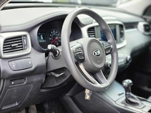 2018 Kia Sorento L