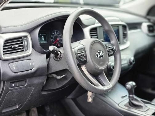 2018 Kia Sorento L