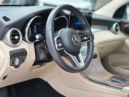2022 Mercedes-Benz GLC 300 Base