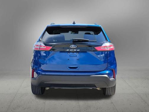2021 Ford Edge SE
