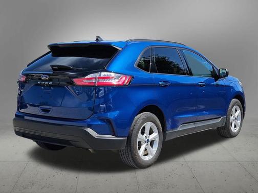 2021 Ford Edge SE