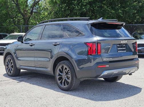 Gray 2023 Kia Sorento X-Line SX Prestige