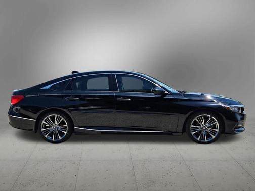 2018 Honda Accord Touring 2.0T