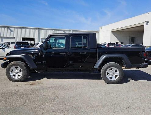 2023 Jeep Gladiator Sport