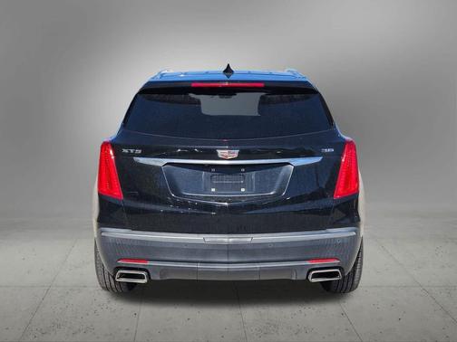 2017 Cadillac XT5 Base