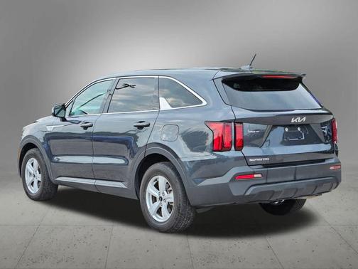 2023 Kia Sorento LX