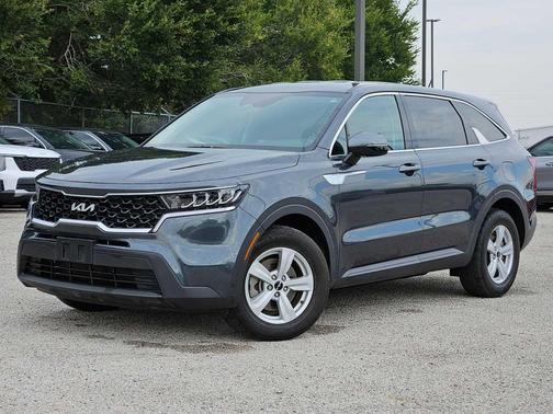 2023 Kia Sorento LX