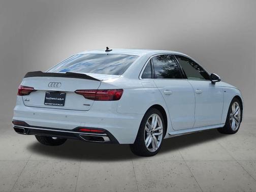 2022 Audi A4 45 S line Premium Plus