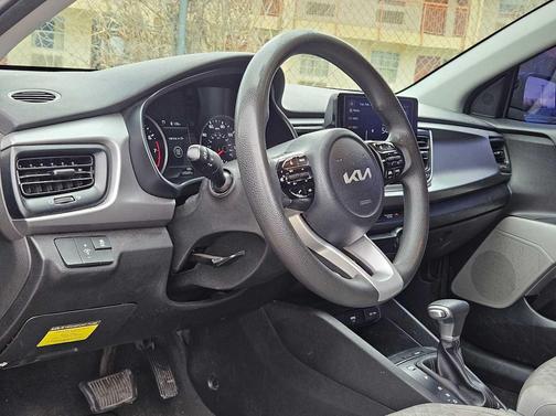 2022 Kia Rio S
