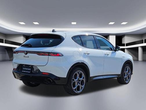 Milano 2024 Alfa Romeo Tonale Veloce