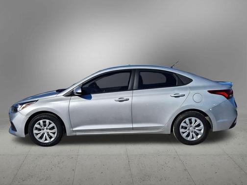 2021 Hyundai Accent SE
