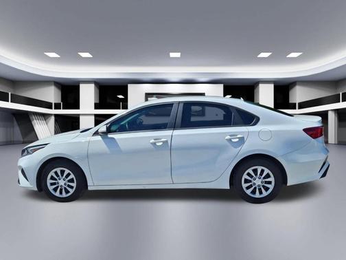 Clear White 2024 Kia Forte LX