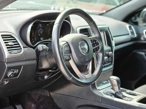 2018 Jeep Grand Cherokee Laredo E