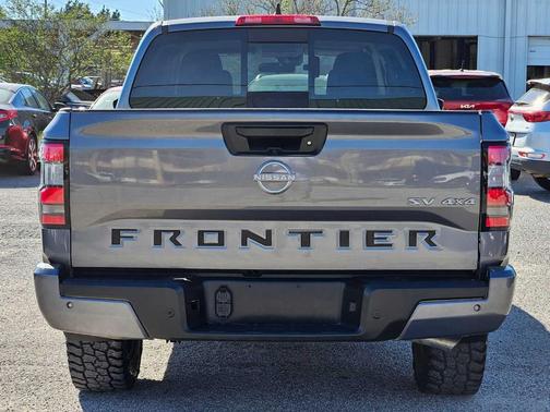 Gun Metallic 2023 Nissan Frontier SV