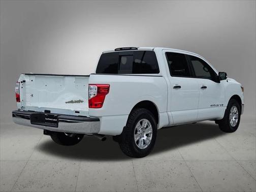 2018 Nissan Titan SV