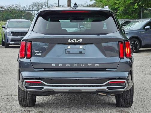 2022 Kia Sorento SX