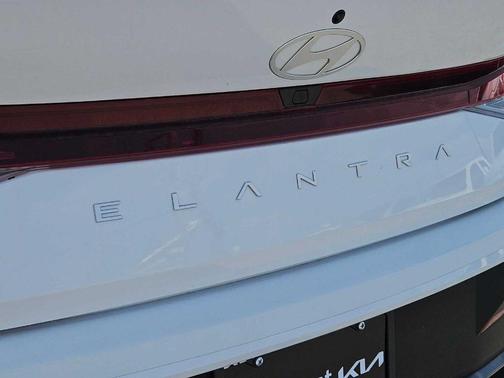 White 2024 Hyundai ELANTRA SEL