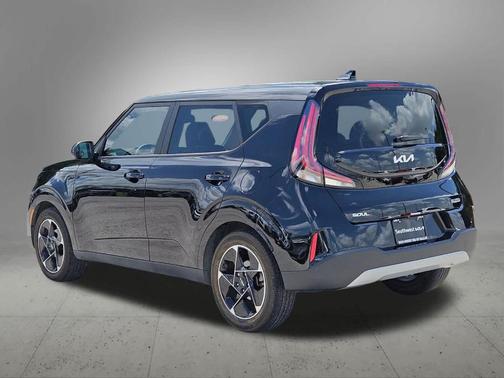 2023 Kia Soul EX