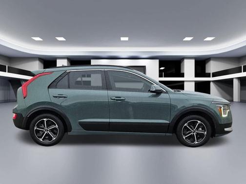 2023 Kia Niro EX