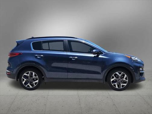 2022 Kia Sportage EX