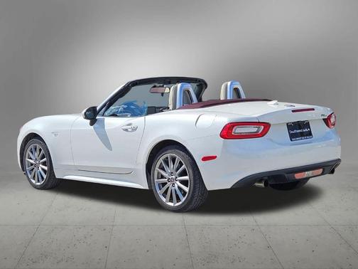 2019 FIAT 124 Spider Lusso