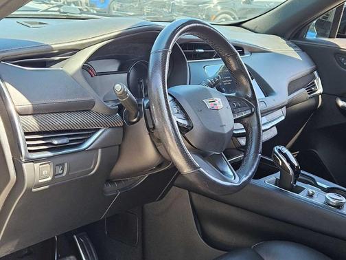 Stellar Black Metallic 2021 Cadillac XT4 Sport