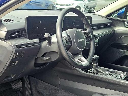 2025 Kia K5 EX