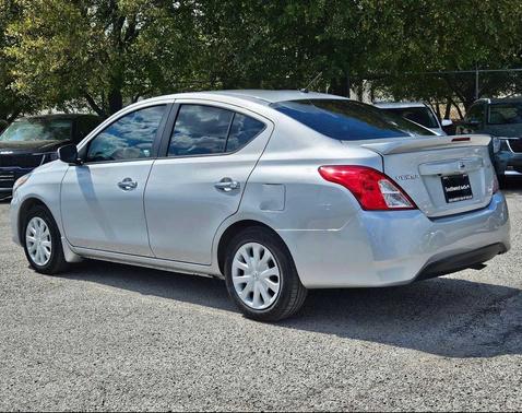 2019 Nissan Versa 1.6 SV