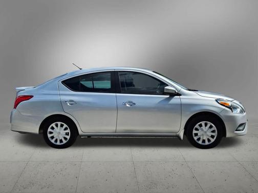 2019 Nissan Versa 1.6 SV
