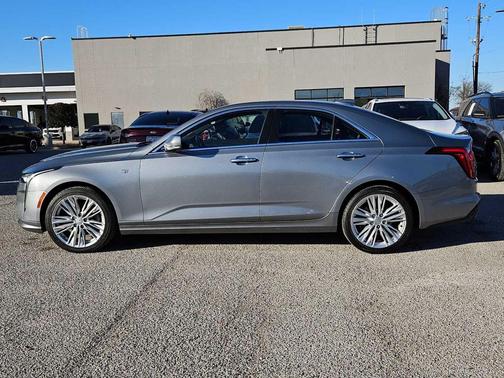 2023 Cadillac CT4 Premium Luxury