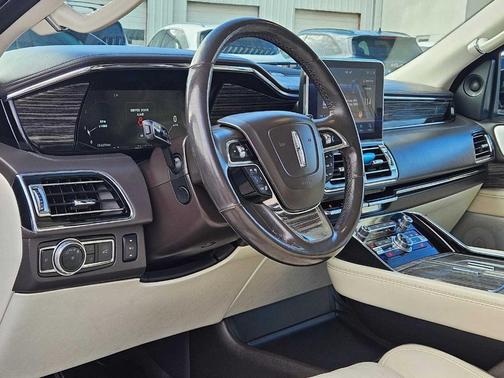 2020 Lincoln Navigator Black Label