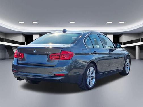 2018 BMW 330 i
