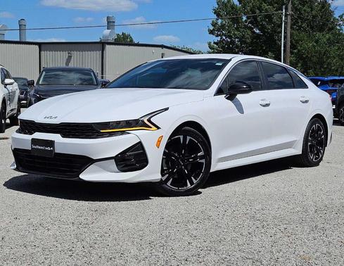 2022 Kia K5 GT-Line