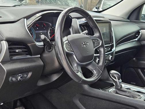 2021 Chevrolet Traverse RS