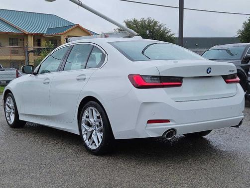 White 2025 BMW 330 i