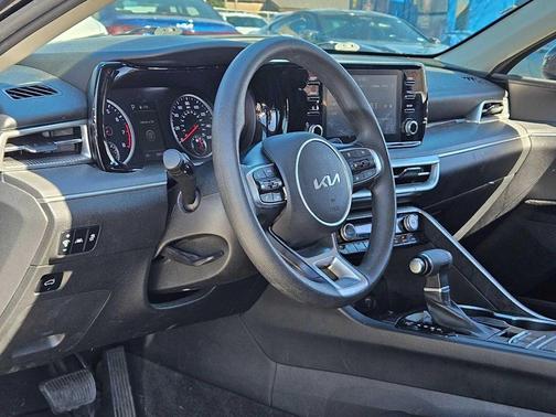 2023 Kia K5 LXS