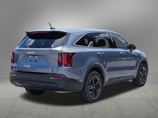 2022 Kia Sorento LX