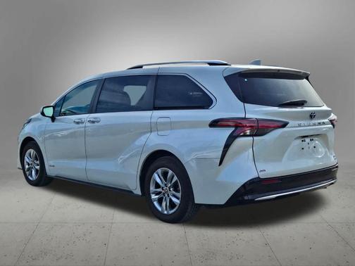 2021 Toyota Sienna Limited