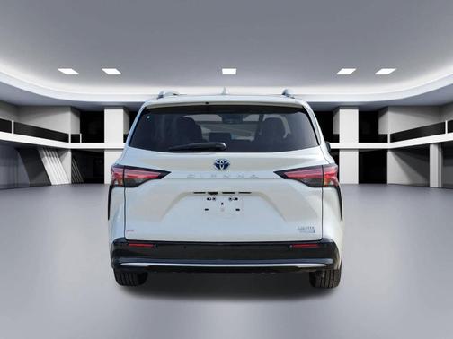 2021 Toyota Sienna Limited