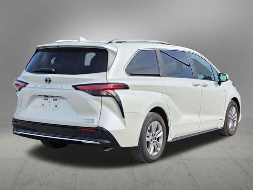 2021 Toyota Sienna Limited