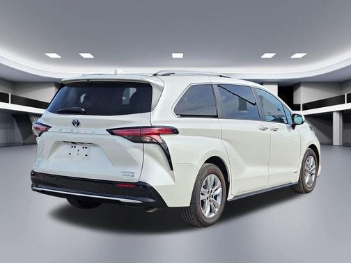 2021 Toyota Sienna Limited